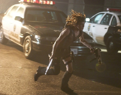 Обитель зла 2: Апокалипсис 2004 Обитель зла 2: Апокалипсис 2004